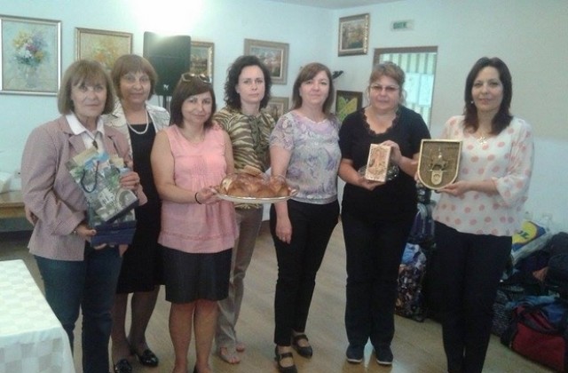 От Жени ГЕРБ Перник гостуват на дамската структура в Плевен