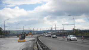 Линч за работниците на Аспаруховия мост спят вместо да работят