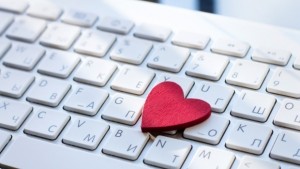 Фейсбук място за любов и изневяра