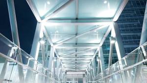 Китай строи найдългия стъклен мост ВИДЕО