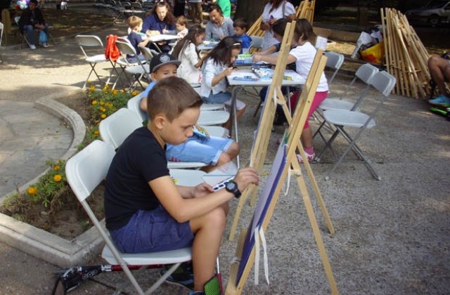Фестивал, спектакли, пърформанси и веселие за децата на Добрич на 1 юни