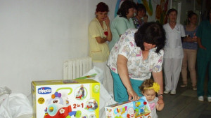 Магазин Хиполенд направи дарение за над 1000 лева на МБАЛДобрич