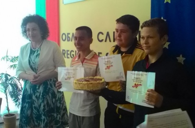 Министър Десислава Танева връчи наградата „Златно сърце