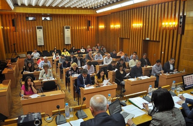 Без коментари отхвърлиха докладната за нова сграда на „Общински пазари”