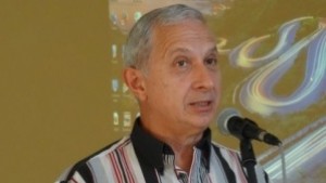 Проф Огнян Герджиков представи в Русе книгата си Аз не