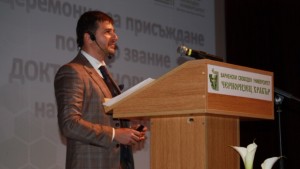 Пламен Русев стана доктор хонорис кауза на Варненския свободен университет