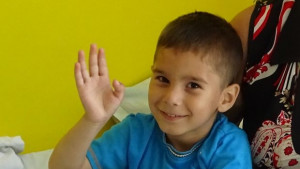 СДС зарадва малчуганите в детското отделение на болницата