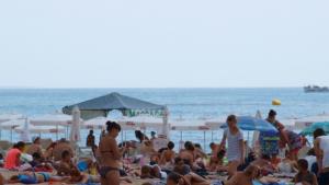 Западните тийнейджъри създавали наймного проблеми на плажа