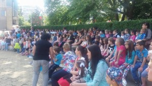 Стотици малчугани се забавляват в центъра на Кюстендил