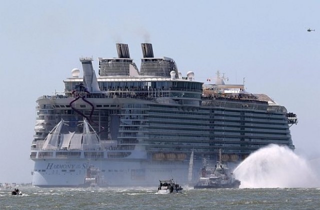 Скъпите екстри на най-големия круизен кораб в света (ВИДЕО/СНИМКИ)