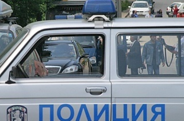 Открадната във Варна кола бе открита край Шумен
