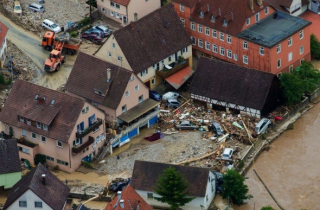 Наводненията в Западна Европа взеха жертви в Германия и Франция (СНИМКИ)