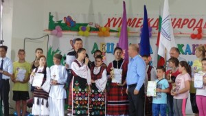 Чудесия с голямата награда от международния етнофестивал в Минерални бани