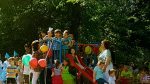 Обновен комплекс за игри откриха в детска градина в Търговище