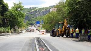 Асфалтират улица Магистрална във Велико Търново