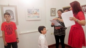 Благотворителната изложба за малката Яна продължава до 10 юни