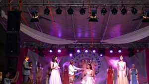 Кметът короняса Царица Роза 2016