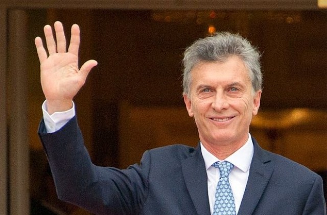 Приеха в болница аржентинския президент