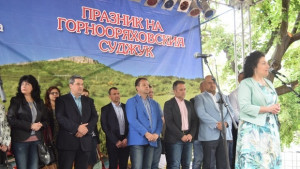 Кмет и министър откриха десетото издание на Празника на горнооряховския