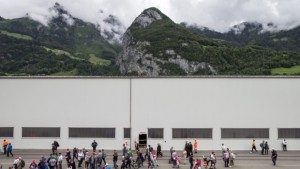 Швейцарците не искат безплатен обяд