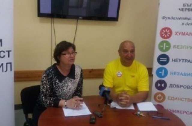 Уроци по плуване и водно спасяване в Седмицата на водното спасяване