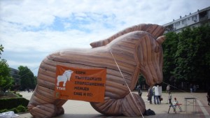 Противници на търговското споразумение между САЩ и Европа издигнаха троянски