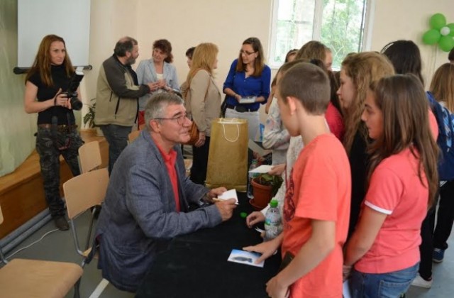 Проф. Христо Пимпирев и полярни изследователи гостуваха в Павликени