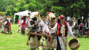 Награди за фолклорни групи от Фестивала Насред мегдана