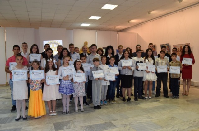 „Ротари” отличи 30 талантливи деца от Горна Оряховица и Лясковец