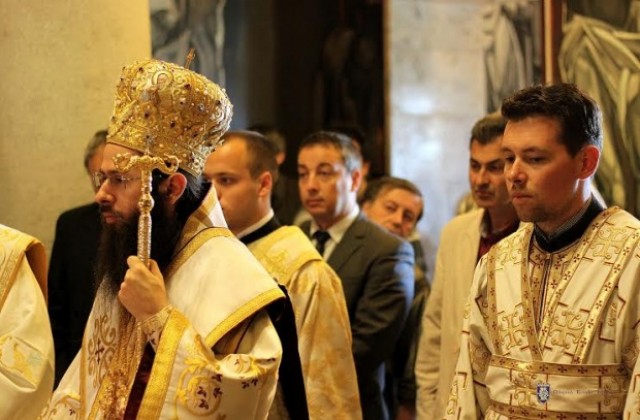 Българи и чужденци от четири континента отбелязаха Спасовден на Царевец