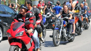 Рокери и гайди в Казанлък този уикенд