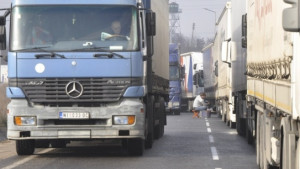 Превозвачи блокират митница Пловдив