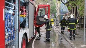 Жена загина при пожар в центъра на София