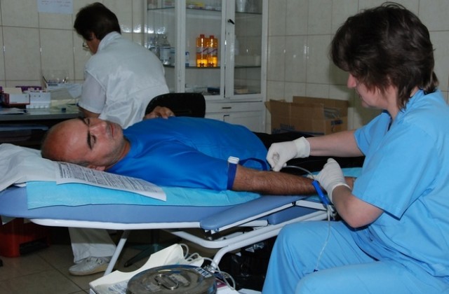 1 037 кръводарители в Хасково от началото на годината