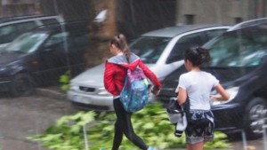 Поройният дъжд във Варна ВИДЕО