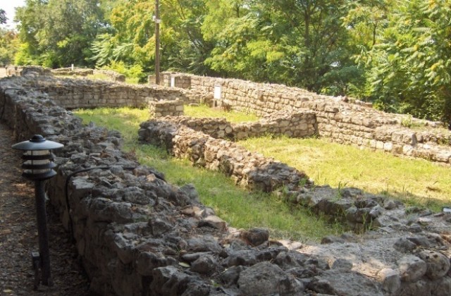 Продължават разкопките на римската крепост „Сексагинта Приста”