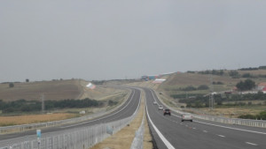 Правителството даде 14 имота за нуждите на АМ Струма