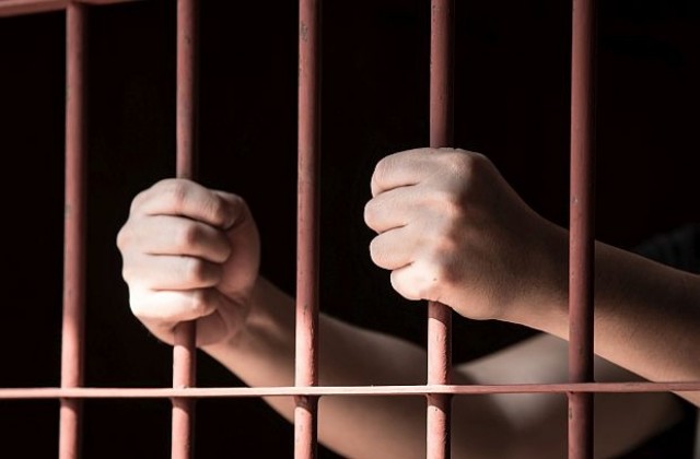 Рекордно обезщетение за невинен новозеландец, лежал 20 г. в затвора