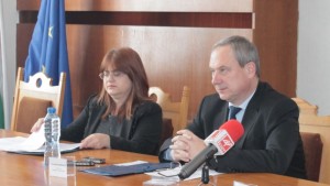 Кметът и секретарят на Община Търговище участват в заседание на