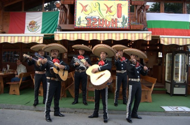 Цяло лято мариачи в Албена