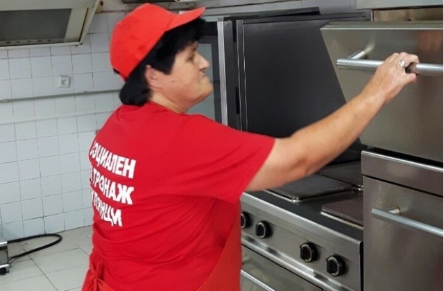 Община Гулянци започва подпомагането на 150 нуждаещи се с топъл обяд