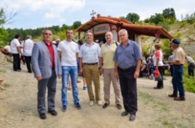 Осветиха параклиса Св. Петка в Трапоклово