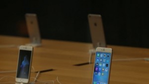 Китайски съд нареди на Епъл да спре продажбите на iPhone