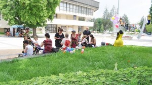 Плетачки обменяха техники в Световния ден на плетенето