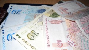 Данъчните правят досиета на длъжници