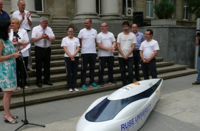 Илияна Минковска ще пилотира русенския автомобил на състезанието Shell eco-marathon  в Лондон