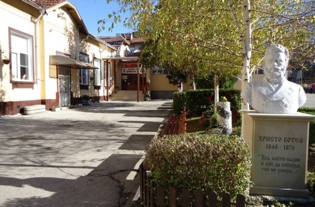 Учители от НУ „Христо Ботев бяха на работна среща в Корабия - Румъния