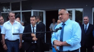 Премиерът Борисов Ще се търсят варианти за увеличението на учителските