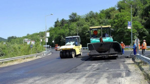 Пред финал е основният ремонт на Дъговия мост във В