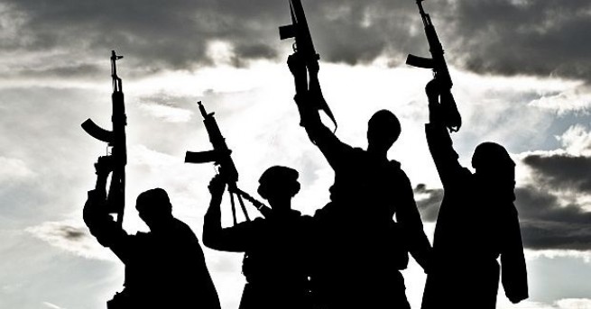 Руските фрегати Адмирал Есен Адмирал Григорович и подводницата Краснодар унищожиха